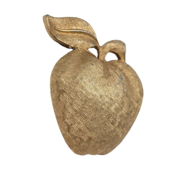 Vintage Coro Gold-Tone Apple Brooch Brushed Texture Autumn Teacher Gift - Picture 12 of 15